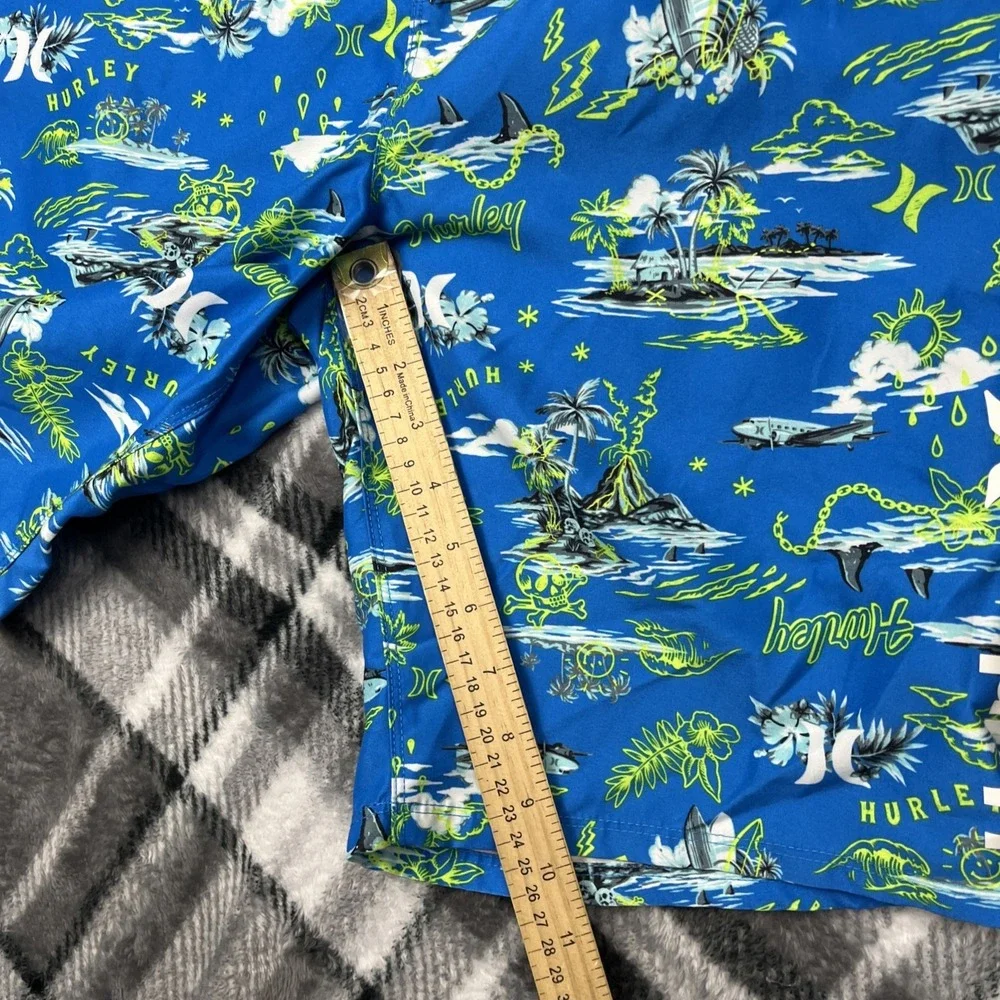 Hurley Boys Size 20/30 Neptune Blue Doodle Island Skulls Print Surf Board Shorts